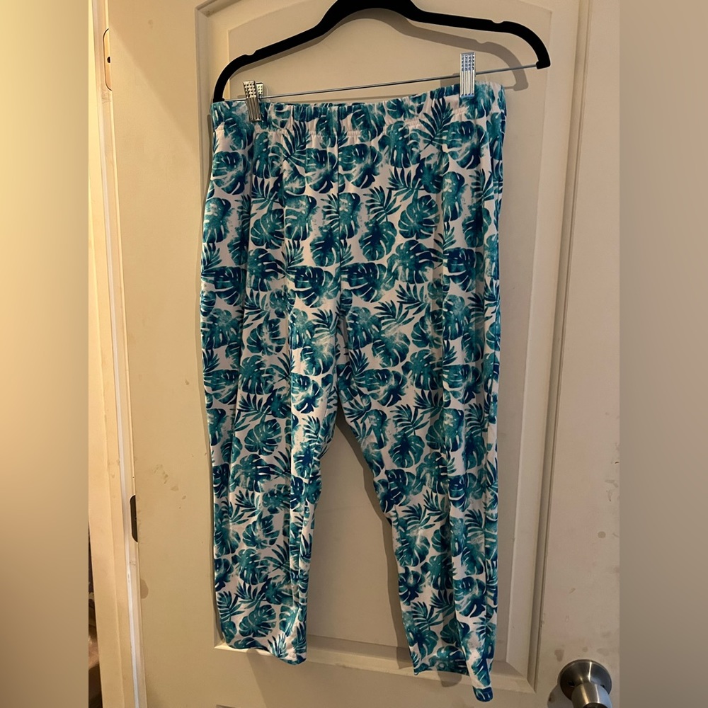 White capris with green flowers. Size 16 made by Terra and sky